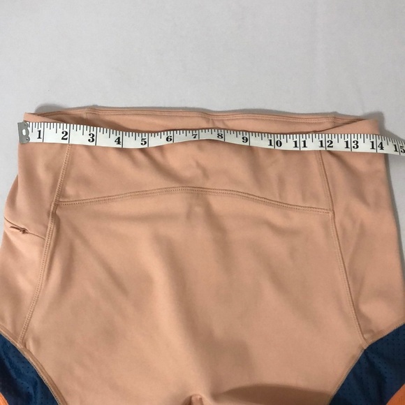 Women's Fabletics High- Waisted Motion 365 Run Athletic Short 6” - Picture 10 of 16